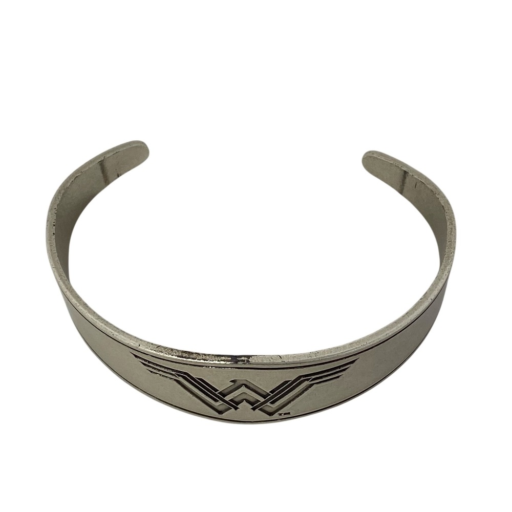 Alex and Ani Wonder Woman Cuff Bracelet DC Comics Silver Tone Logo - Picture 4 of 4